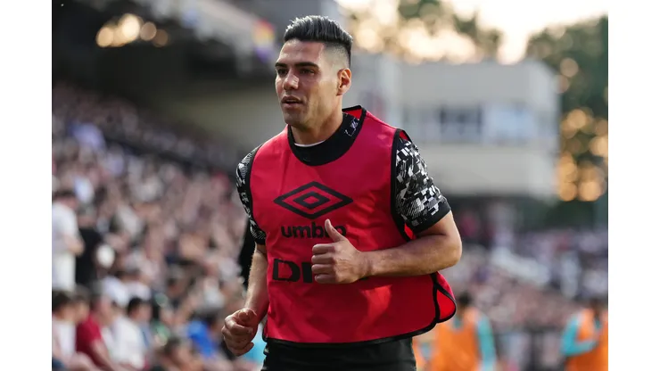 MADRID, SPAIN - MAY 12: Radamel Falcao Garcia of Rayo Vallecano warms up during the La Liga Santander match between Rayo Vallecano and Villarreal CF at Campo de Futbol de Vallecas on May 12, 2022 in Madrid, Spain. (Photo by Angel Martinez/Getty Images)
