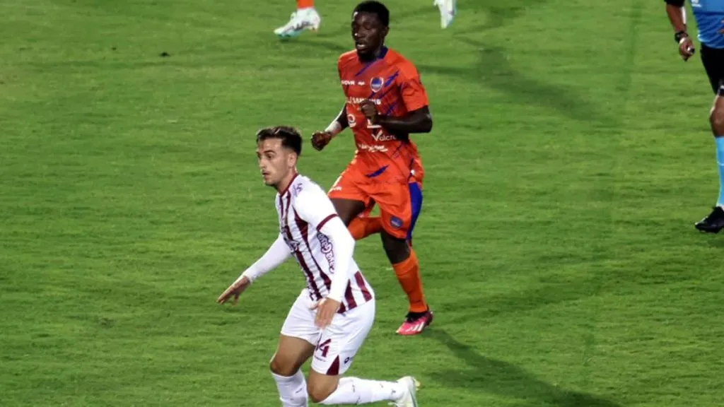 Alfredo Stephens ingresó en el Puerto Cabello.