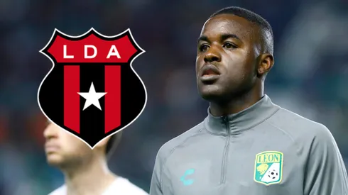 LEON, MEXICO – JULY 26: Joel Campbell of Leon leave the field after the warms up prior the 5th round match between Leon and Toluca as part of the Torneo Apertura 2022 Liga MX at Leon Stadium on July 26, 2022 in Leon, Mexico. (Photo by Leopoldo Smith/Getty Images)
