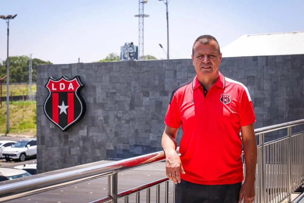 Ricardo Chacón dejó entrever un acercamiento fuerte