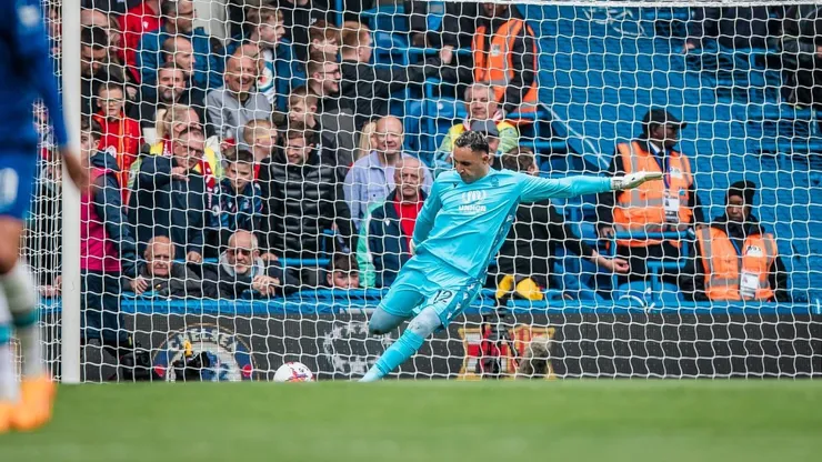 ¿Puede Keylor Navas descender si pierde contra el Arsenal?