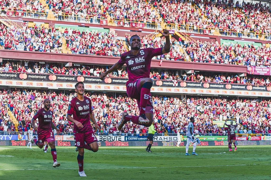 Los graderíos llenos son la costumbre en el Ricardo Saprissa (Saprissa)