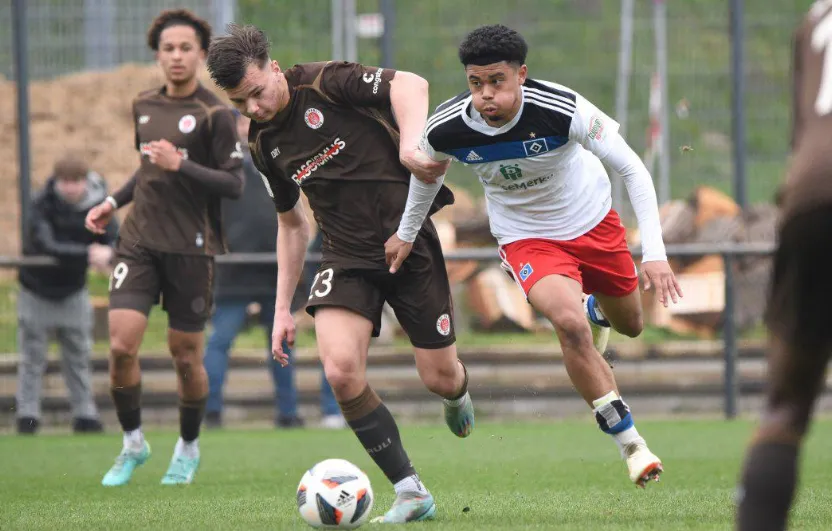 Leonardo García Posadas con el Hamburgo