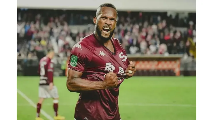 Kendall Waston ya definió su futuro deportivo (VIDEO)