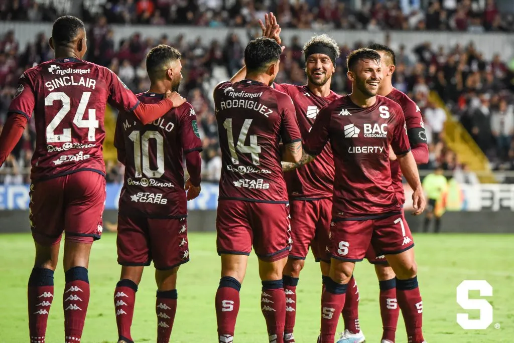 Saprissa saldrá al terreno de juego sin su capitán, Mariano Torres (Saprissa)