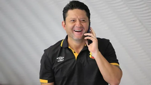 Jafet Soto le "robó" un jugador al Saprissa