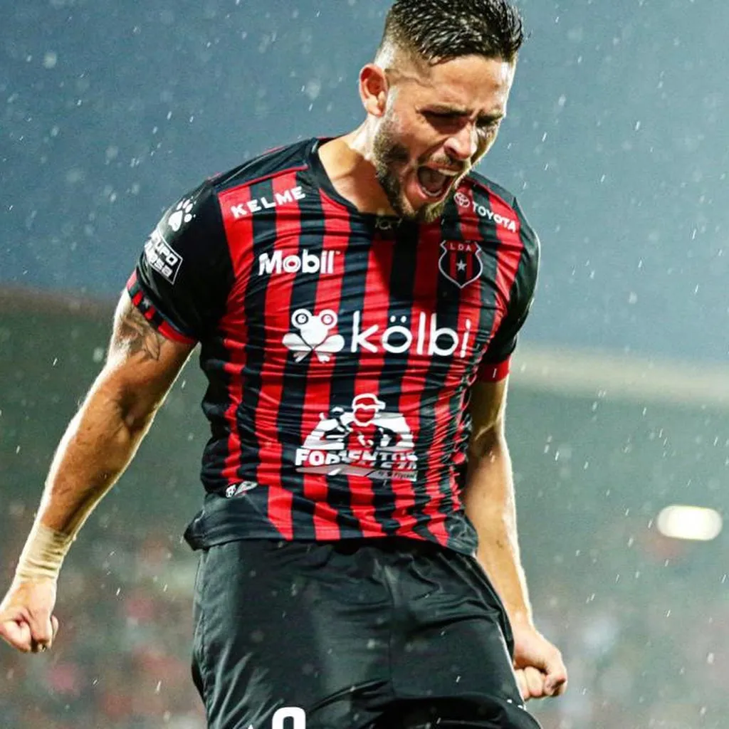 Moya ilusiona a los manudos con un eventual retorno al club rojinegro (LDA)