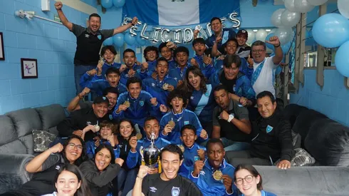 La Selección Sub-15 de Guatemala tuvo un gran recibimiento (Andrés ADF)