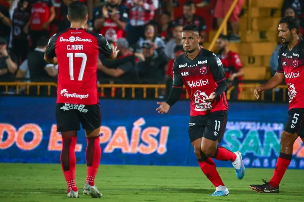 Alex López anotó este domingo en el triunfo manudo (LDA)