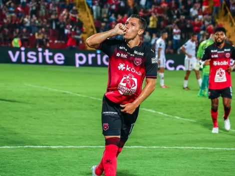 Un golazo a lo "Maradona" estuvo presente en Costa Rica