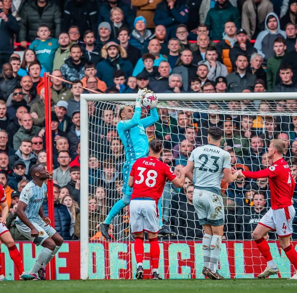 A pesar de las buenas actuaciones de Keylor Navas, cu club no logra salir del sótano de la tabla de posiciones (Keylor Navas, Facebook)