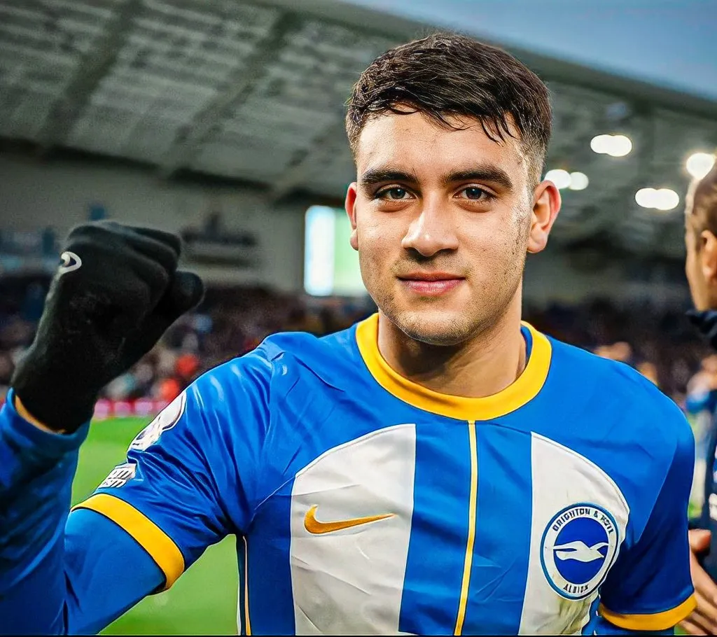 Facundo Buonanotte con el Brighton