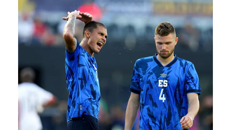 Nació en Costa Rica, juega para El Salvador y espera ganarles con su gol