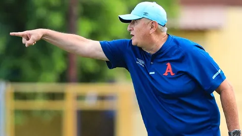 Alianza se quedaría sin técnico (Diario El Salvador)