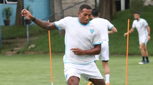 FIFA da respuesta a Guatemala sobre Nathaniel Méndez-Laing (Fedefut)