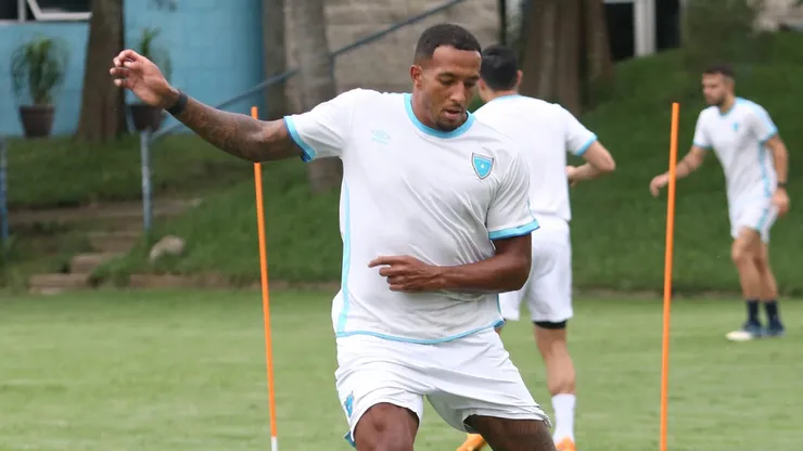 FIFA da respuesta a Guatemala sobre Nathaniel Méndez-Laing (Fedefut)
