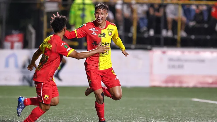 Anthony Contreras adelantó que buscará salir de Herediano en este mercado