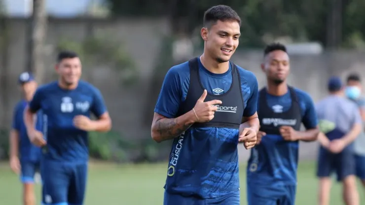 Erick Cabalceta reveló cómo fue su llegada a El Salvador