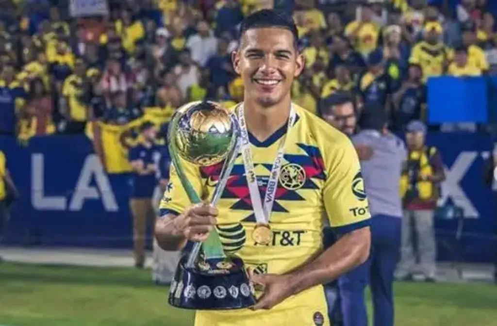 Antonio Chucho López campeón con el América
