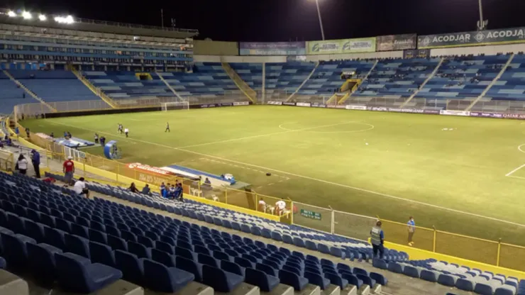 Cuatro equipos podrían jugar en el estadio Cuscatlán (EDH)