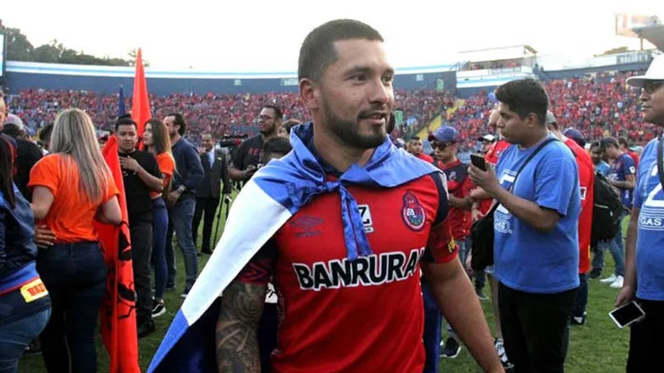 Jaime Alas afirma que recibió dos ofertas de clubes de El Salvador