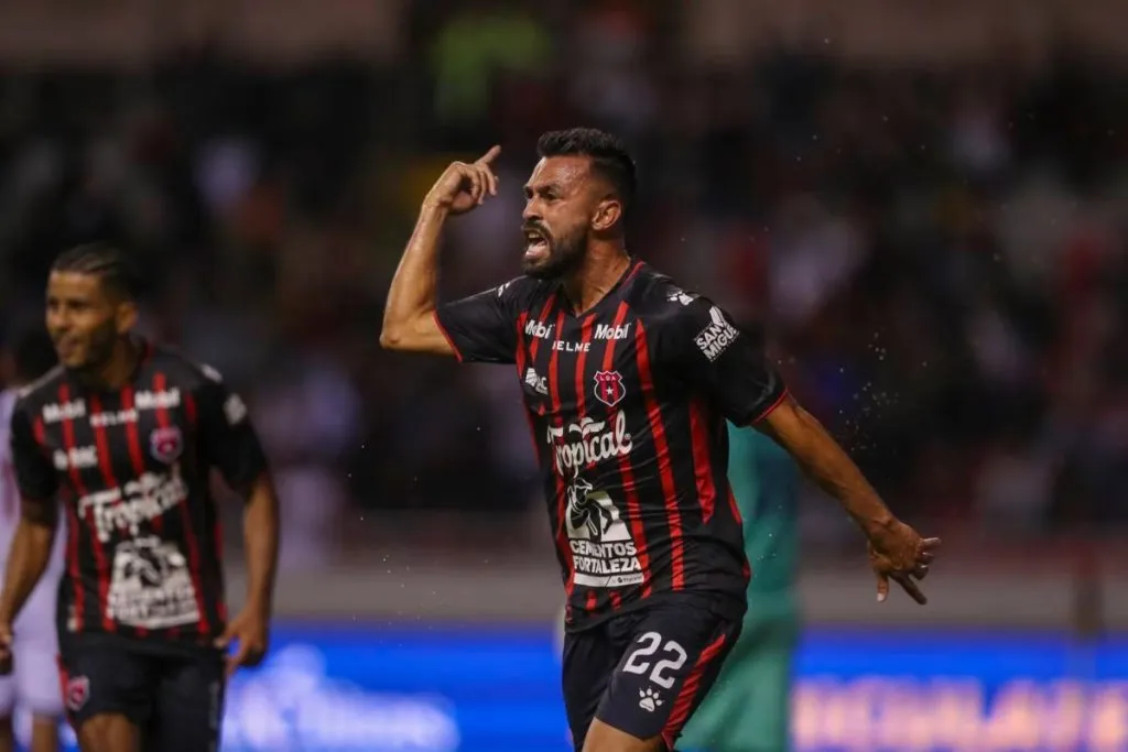 Cuánto le saldría el fichaje de Giancarlo González al Municipal de Guatemala