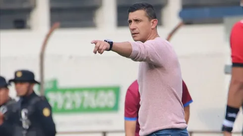 Sebastián Bini le habló a los aficionados de Municipal