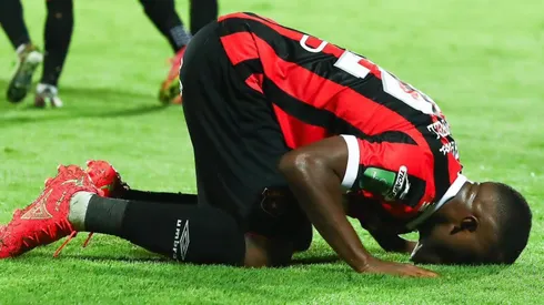 Joel Campbell anotó su primer gol con Alajuelense.