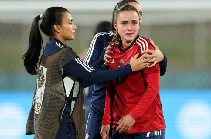 Melissa Herrera se fue llorando del mundial.