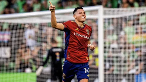 Rubio Rubín regresa a los campos con gol