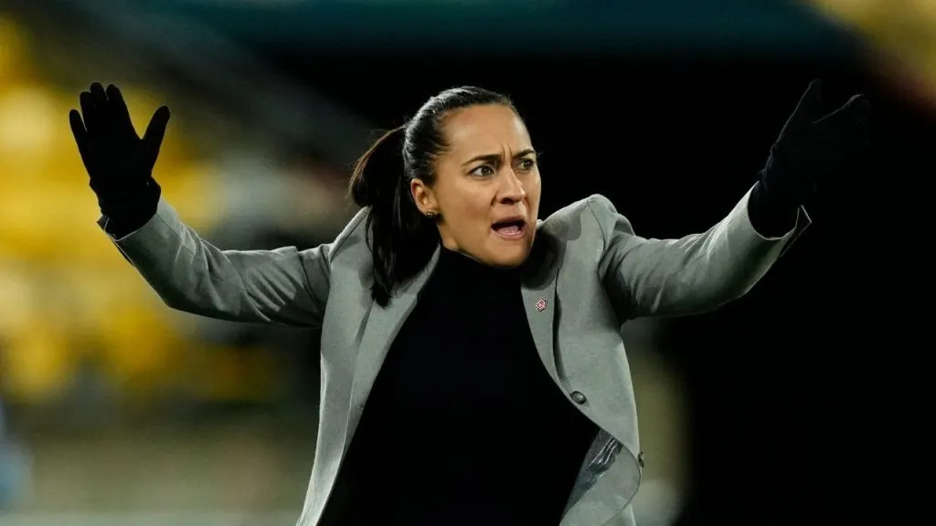 Amelia Valverde no se fue contenta del partido ante España.