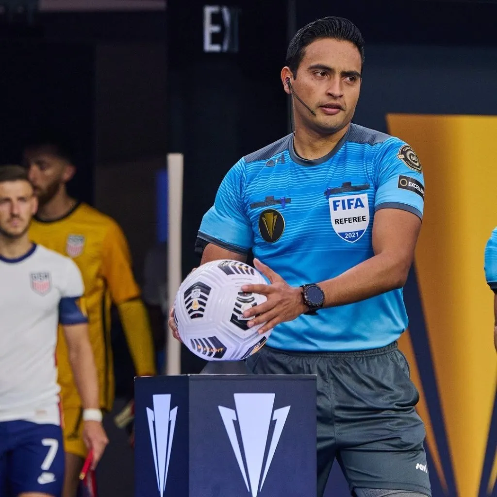 Said Martínez dirigirá el debut de Lionel Messi.