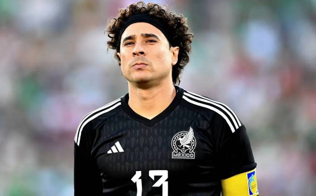Memo Ochoa viene de vivir una temporada para el olvido.