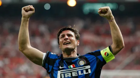 Inter Milan's Javier Zanetti from Argentina celebrates after his team won their Champions League final soccer match against Bayern Munich at the Santiago Bernabeu stadium in Madrid, Spain, Saturday, May 22, 2010. (AP Photo/Andres Kudacki)