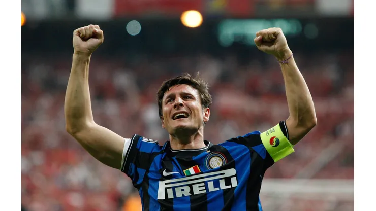 Inter Milan's Javier Zanetti from Argentina celebrates after his team won their Champions League final soccer match against Bayern Munich at the Santiago Bernabeu stadium in Madrid, Spain, Saturday, May 22, 2010. (AP Photo/Andres Kudacki)