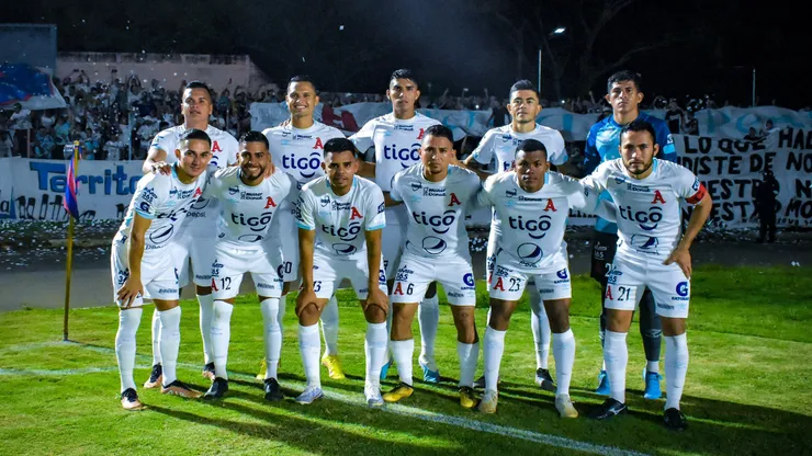 Narciso Orellana renovó con Alianza: los dos referentes que aún no pusieron la firma.