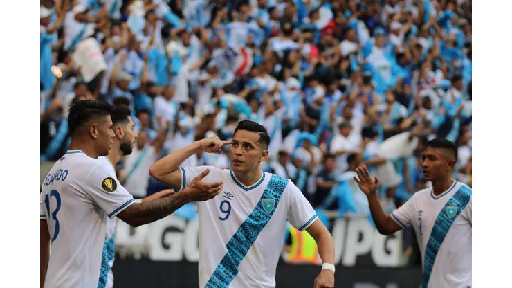 Rubio Rubín igualó registro del Pescadito Ruiz en la Selección de Guatemala