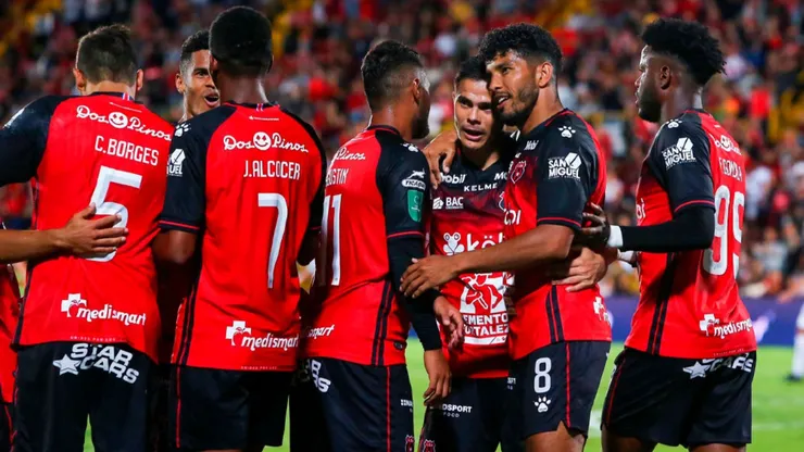 Futbolista deja Alajuelense y continuará su carrera en Europa
