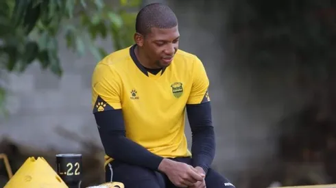 Buba López no tiene todavía autorización para jugar con Real España.