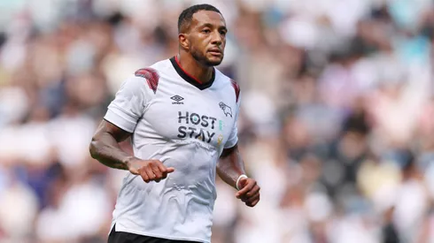 Nathaniel Mendez-Laing tuvo que ver el partido desde la tribuna.