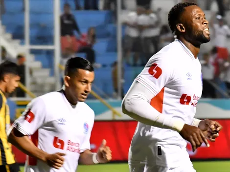 Olimpia aplastó a Real España en el Clásico