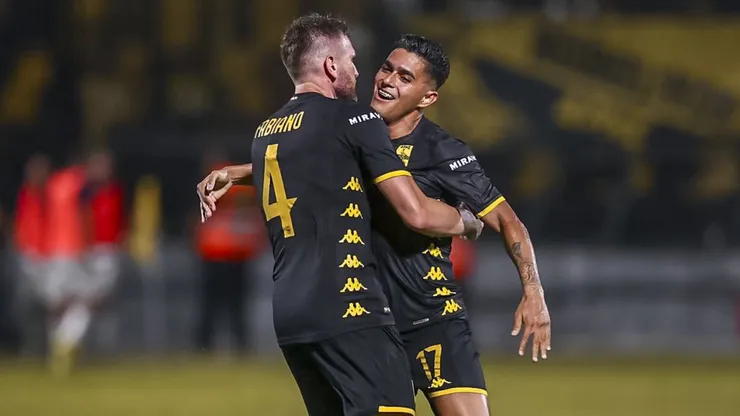 Otro equipo inglés se interesa en Luis Palma (Aris)