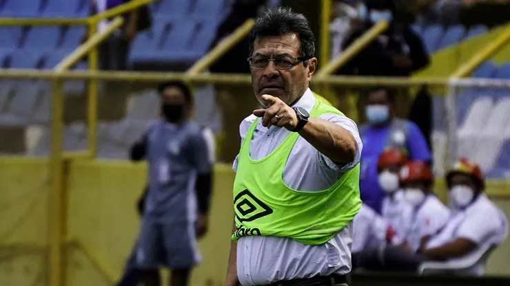 Hugo Pérez quiere una selección que esté bien físicamente.