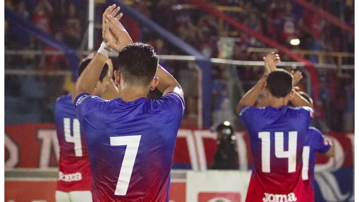 FAS confirmó la llegada de tres grandes jugadores.