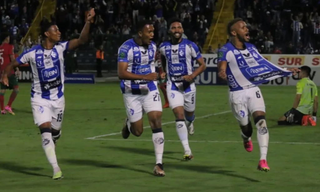 Dylan Flores, Jeikel Venegas y Marcel Hernández llegan entre algodones al partido ante Saprissa.