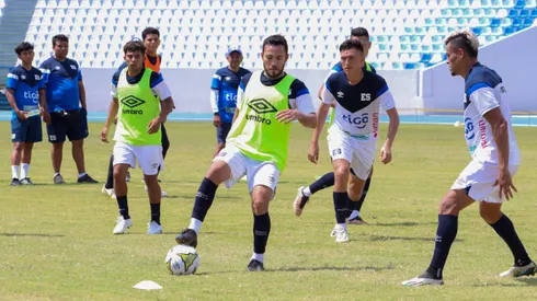 Hay nuevos futbolistas en la convocatoria de El Salvador.