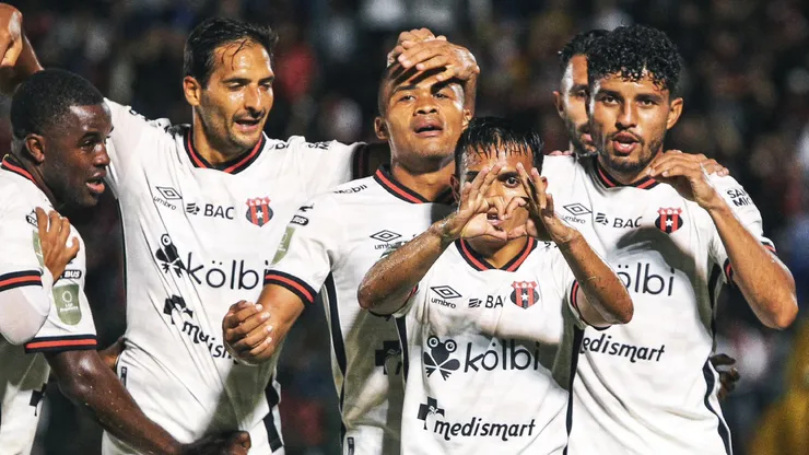 Alajuelense goleó a Cartaginés en la ida de los cuartos de final de la Copa Centroamericana [VIDEO]