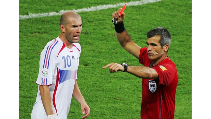 Árbitro que expulsó a Zinedine Zidane trabajará en Costa Rica