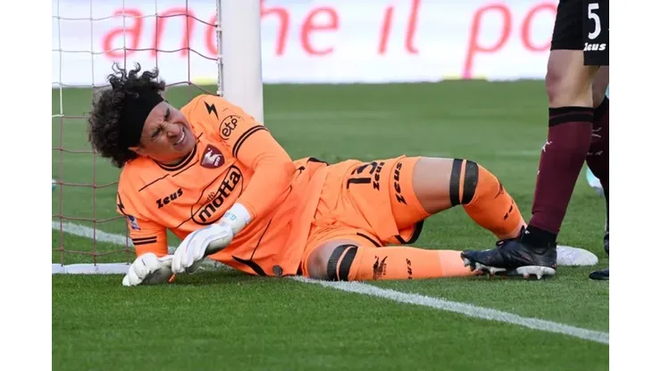 Guillermo Ochoa la vuelve a liar con este insólito registro