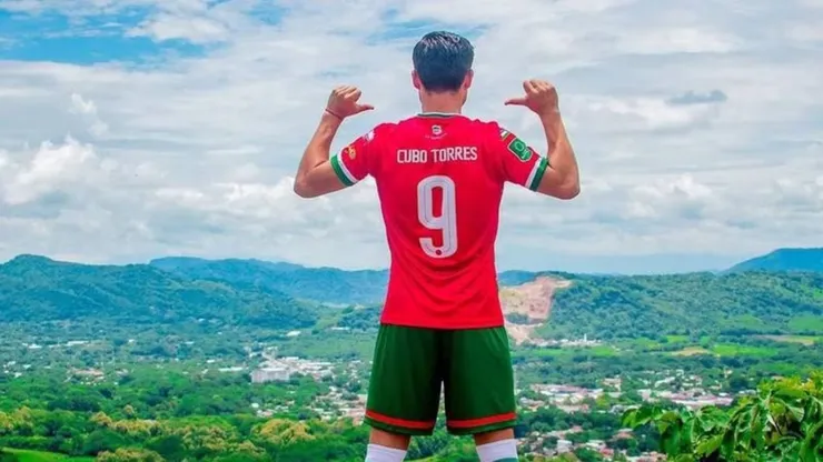 Futbolista mexicano en Costa Rica se rinde ante el CAR de Alajuelense